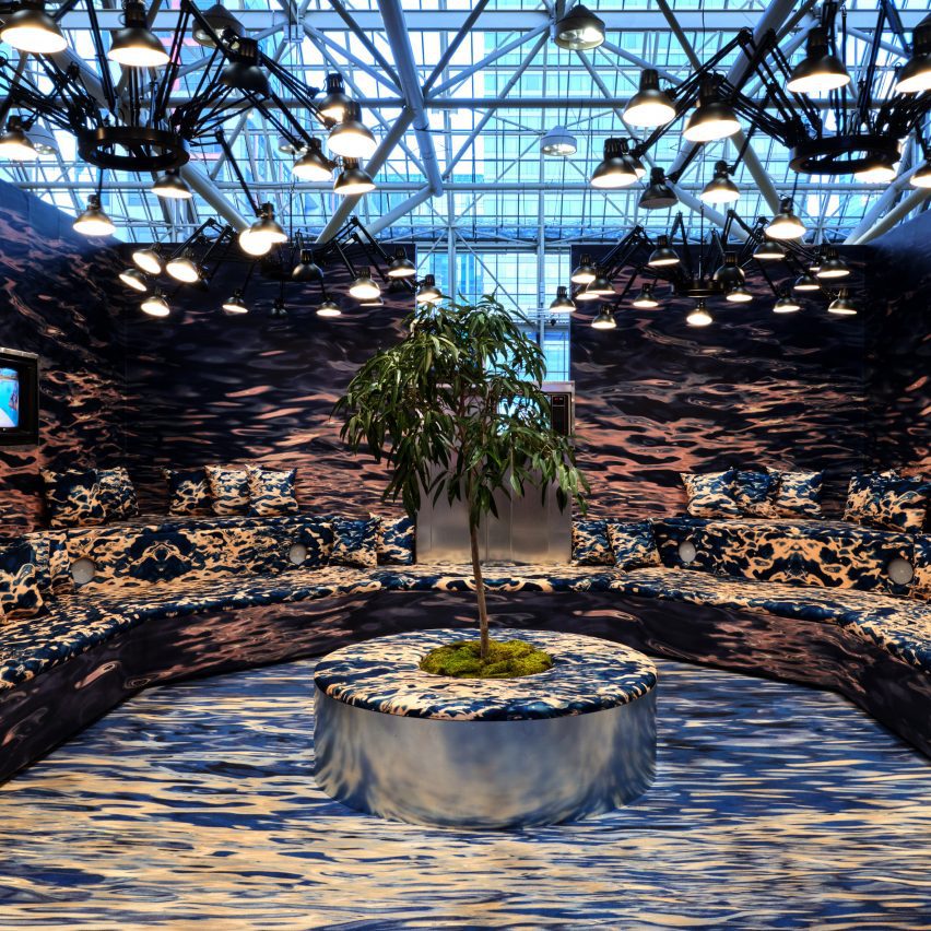 MOOOI IDS booth 2026