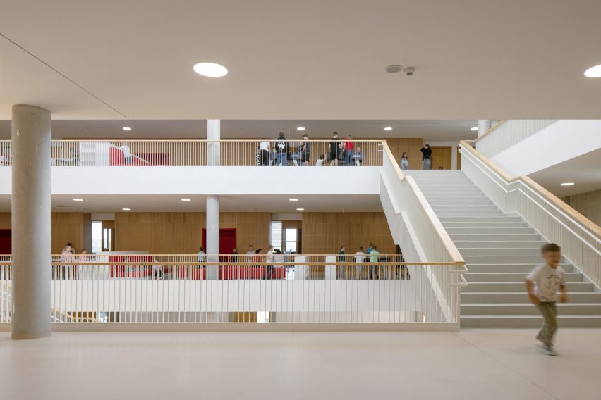Vida Elementary School by Opočenský Valouch Architects