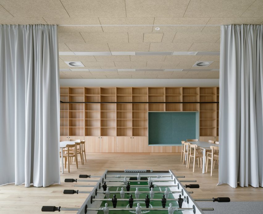 Vida Elementary School by Opočenský Valouch Architects
