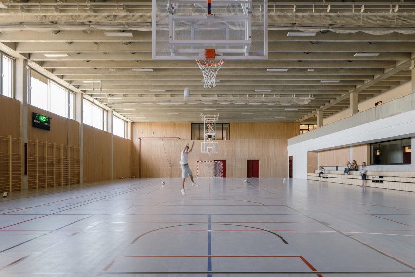 Vida Elementary School by Opočenský Valouch Architects