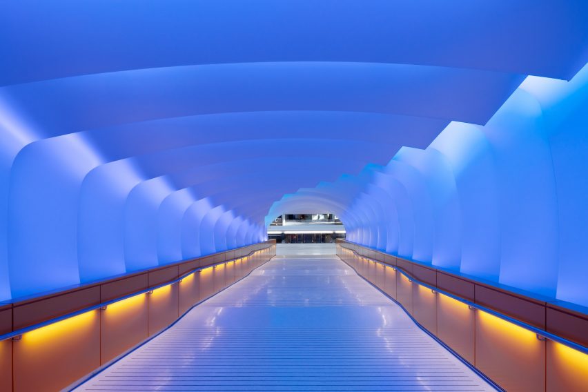 Pittsburgh Airport architecture
