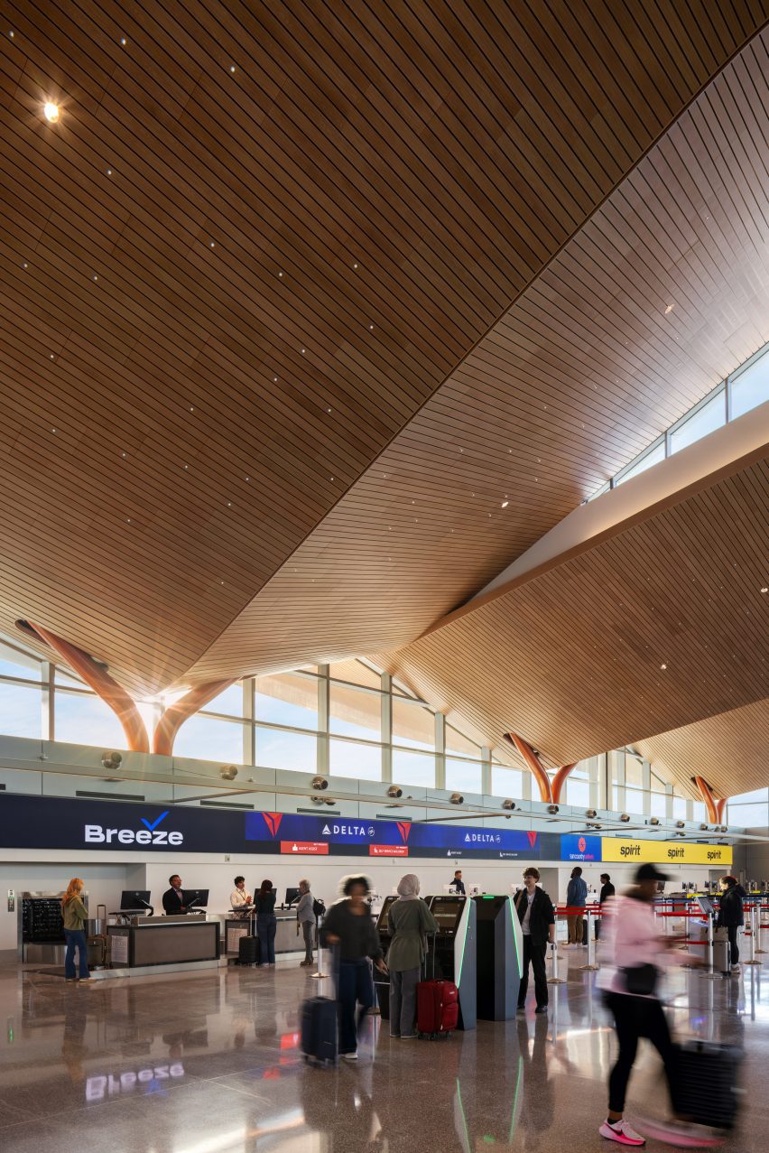 Pittsburgh Airport architecture