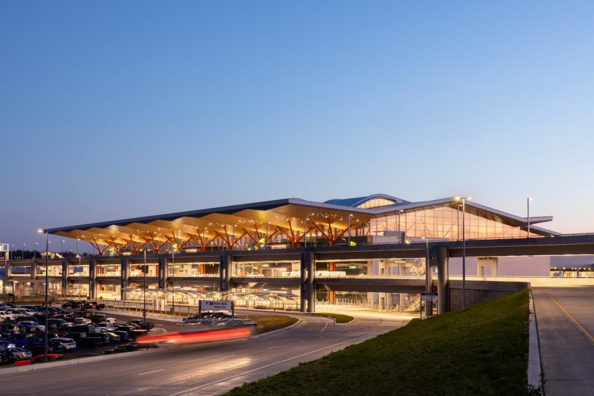 Pittsburgh Airport architecture