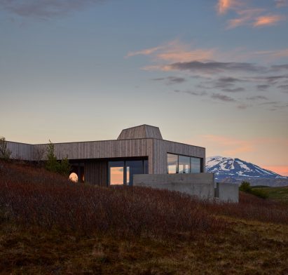 Exterior view of Swan Nest holiday home