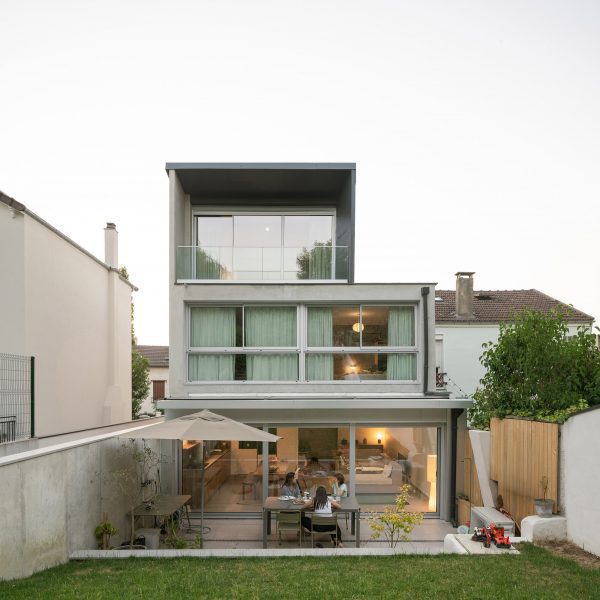 Garden facade of 2in1 Houses at Noisy-le-Sec by MXarchitecture