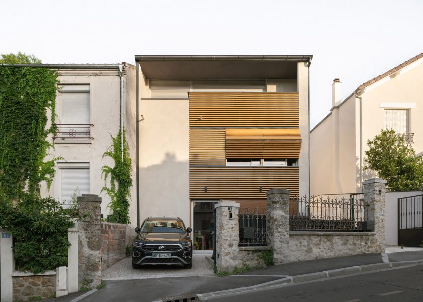 Street facade of 2in1 Houses at Noisy-le-Sec by MXarchitecture