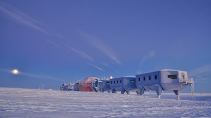 Halley VI Antarctic Research Station by Hugh Broughton Architects
