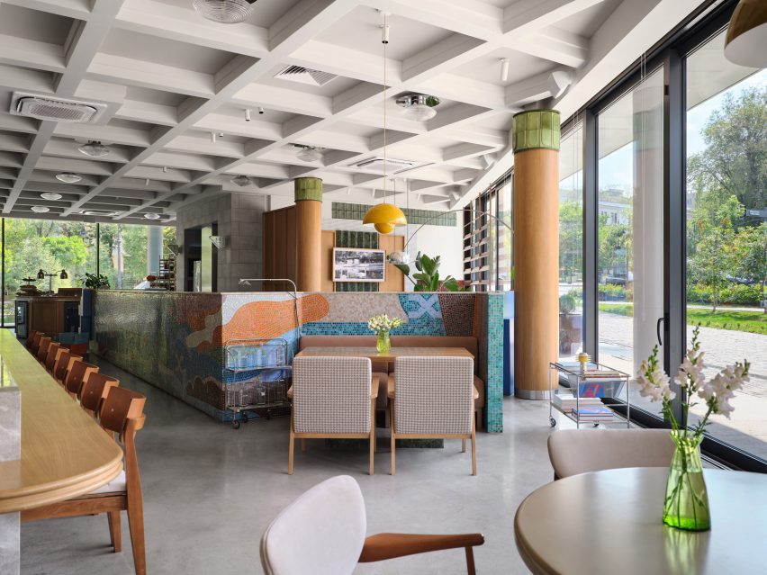 Aqqu Central Cafe