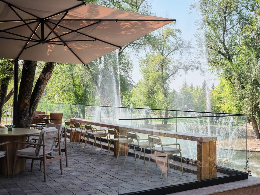 Aqqu Central Cafe