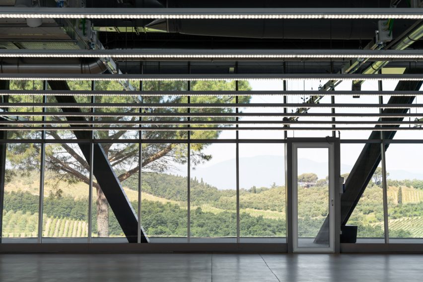 Balenciaga factory by Metrooffice Architetti