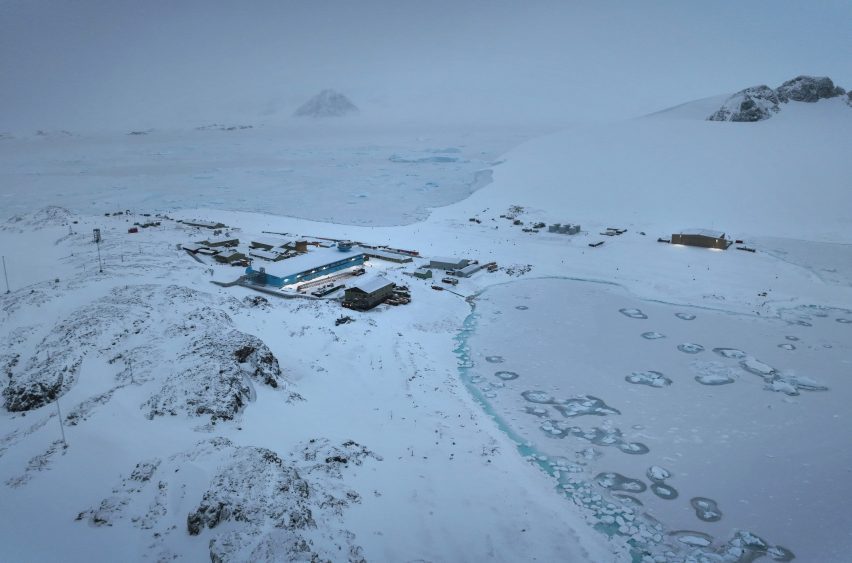 Discovery Building in Antartica by Hugh Broughton Architects
