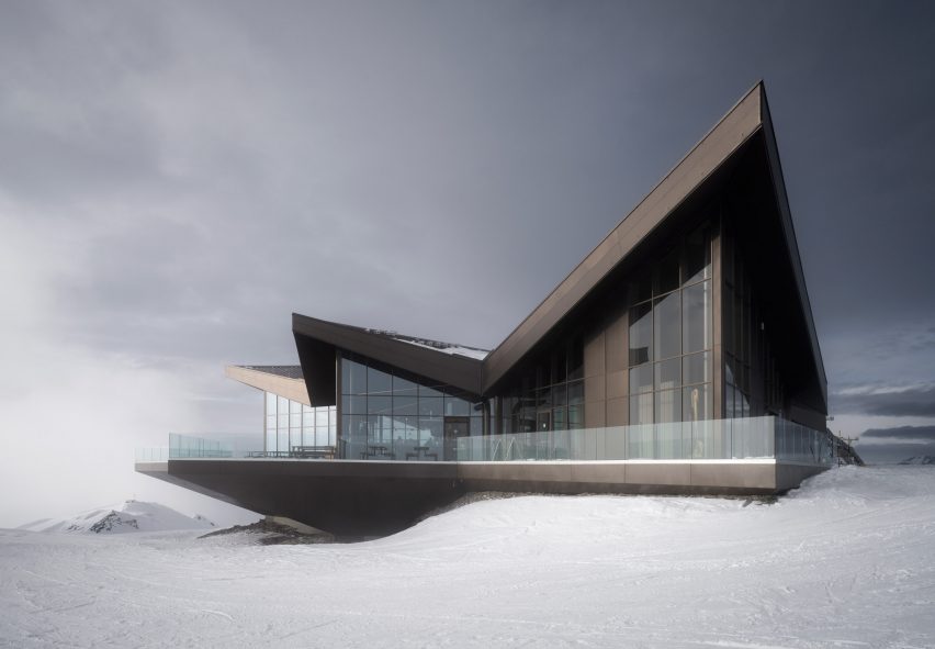 Stella di Pila cable car station by Studio di Architettura De Carlo Gualla