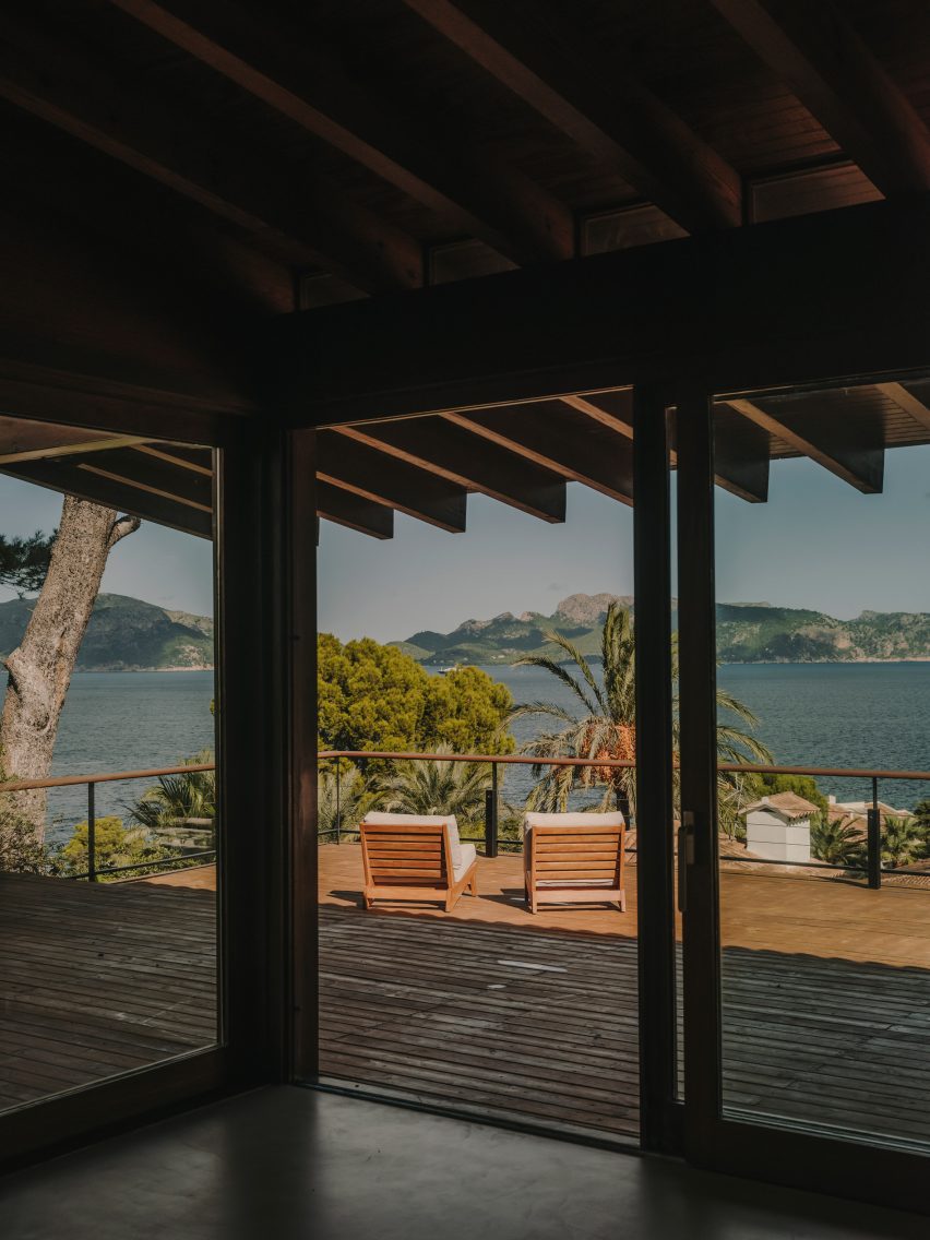 Casa da Praia holiday home in Mallorca, designed by Holzrausch