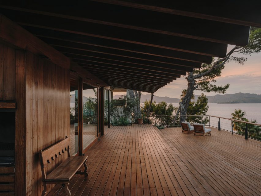 Casa da Praia holiday home in Mallorca, designed by Holzrausch