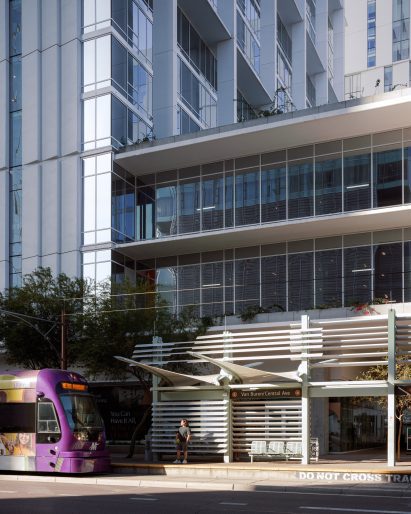 High-rise in Phoenix by Multistudio