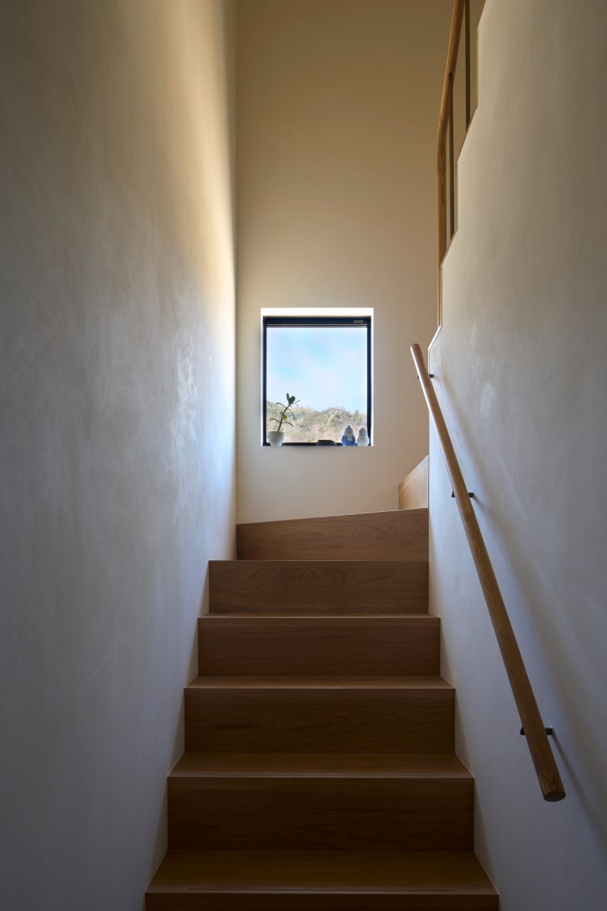 House in Onimichi by Denizen Works
