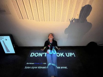 Don't Look Up! by Zsófia Kérdy and László Majsai