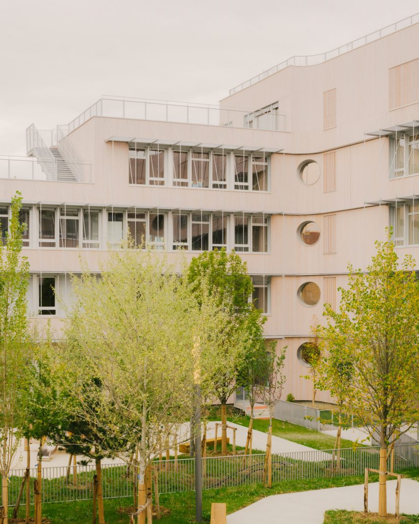 Dominique Frelaut School by Tectoniques