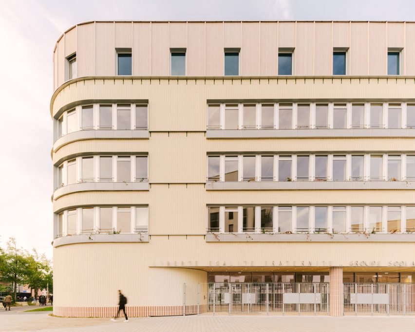 Dominique Frelaut School by Tectoniques