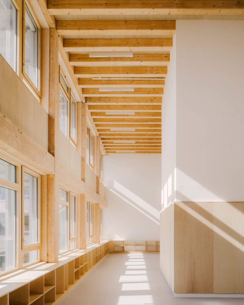 Dominique Frelaut School by Tectoniques