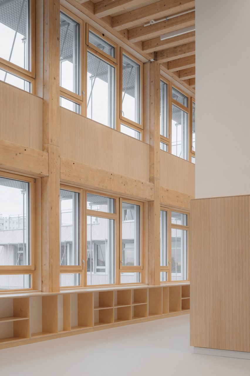 Dominique Frelaut School by Tectoniques