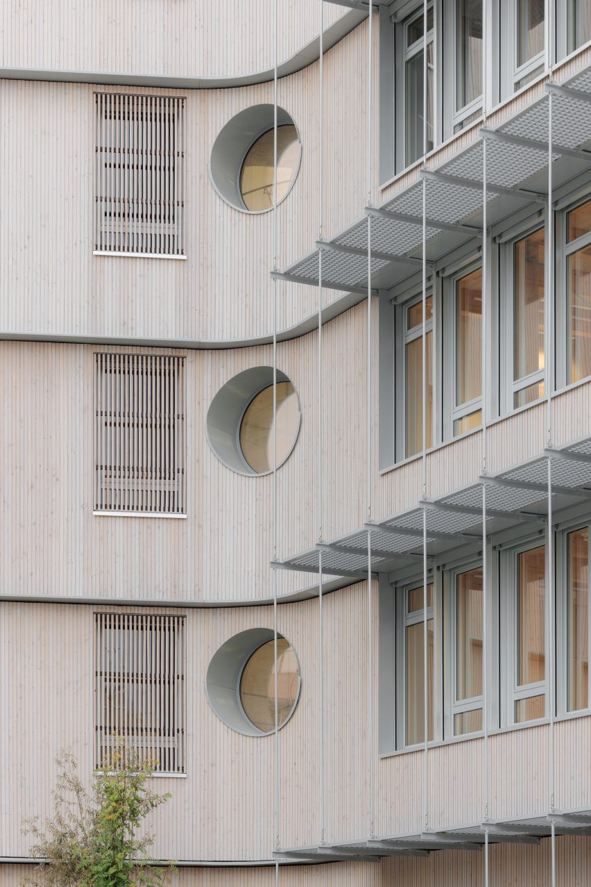 Dominique Frelaut School by Tectoniques