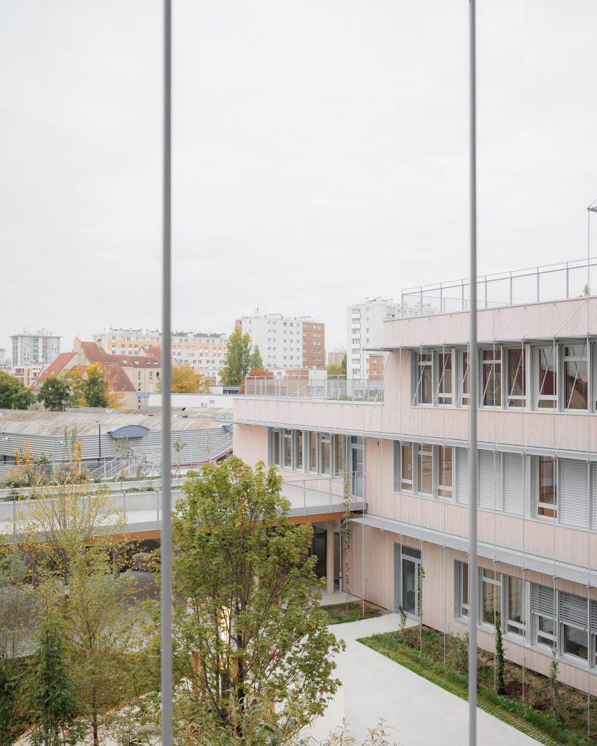 Dominique Frelaut School by Tectoniques