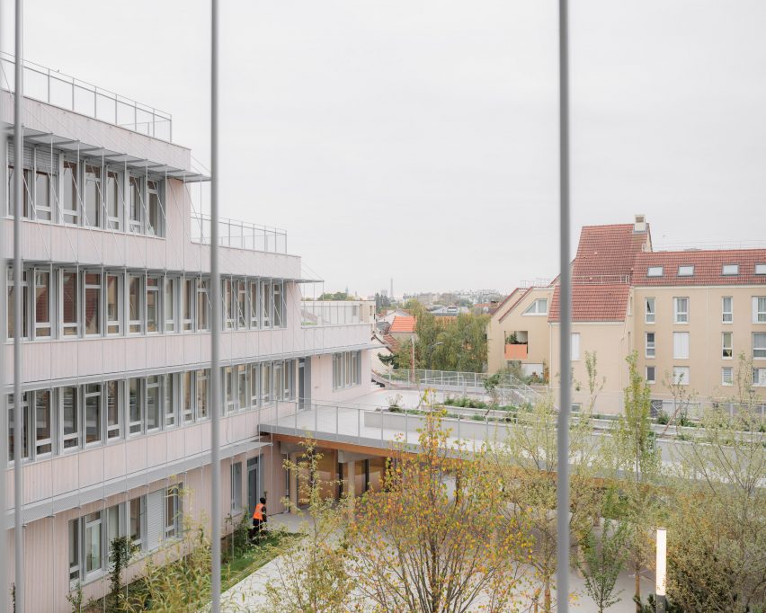 Dominique Frelaut School by Tectoniques