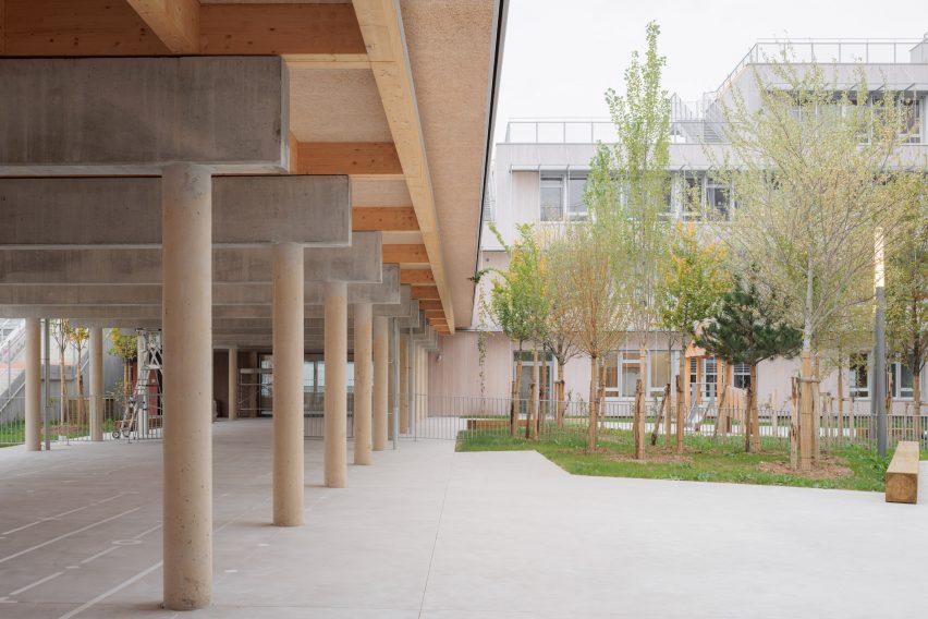 Dominique Frelaut School by Tectoniques