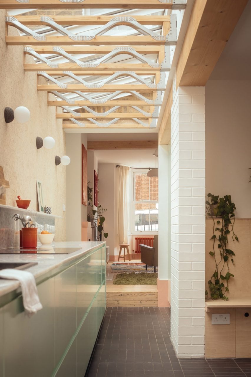 Easi-House extension in London by Nimtim Architects
