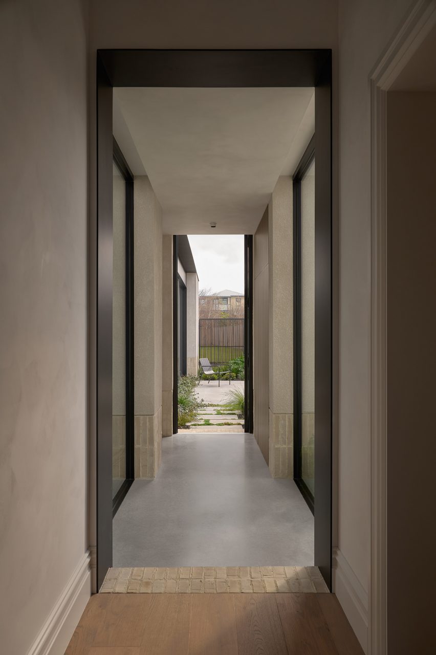 Gilbert's House by Castley McCrimmon Architects