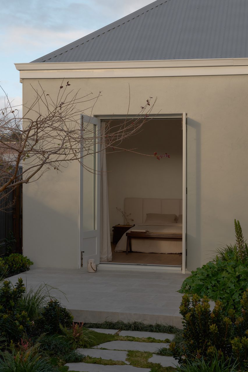 Gilbert's House by Castley McCrimmon Architects