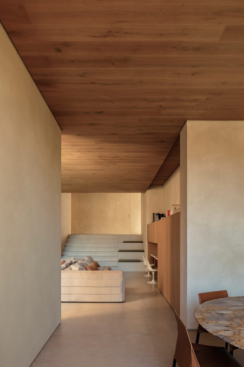 Grama House in Brazil by Studio Arthur Casas