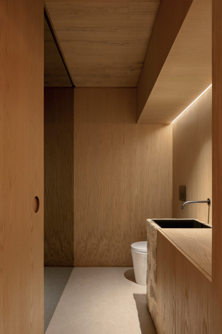 Grama House in Brazil by Studio Arthur Casas