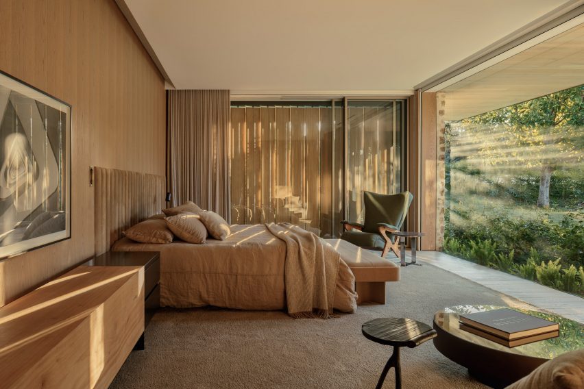 Grama House in Brazil by Studio Arthur Casas