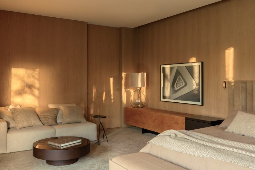 Grama House in Brazil by Studio Arthur Casas