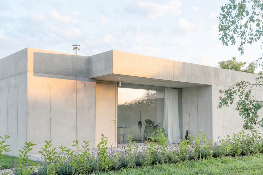 House on the Edge of the Plain by Skupaj Arhitekti