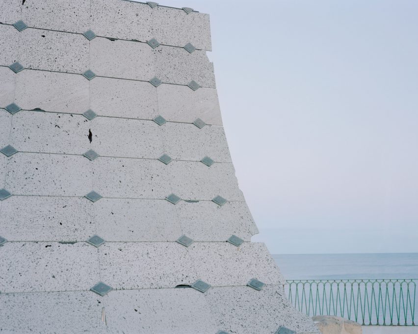 Asympta by Leopold Banchini Architects