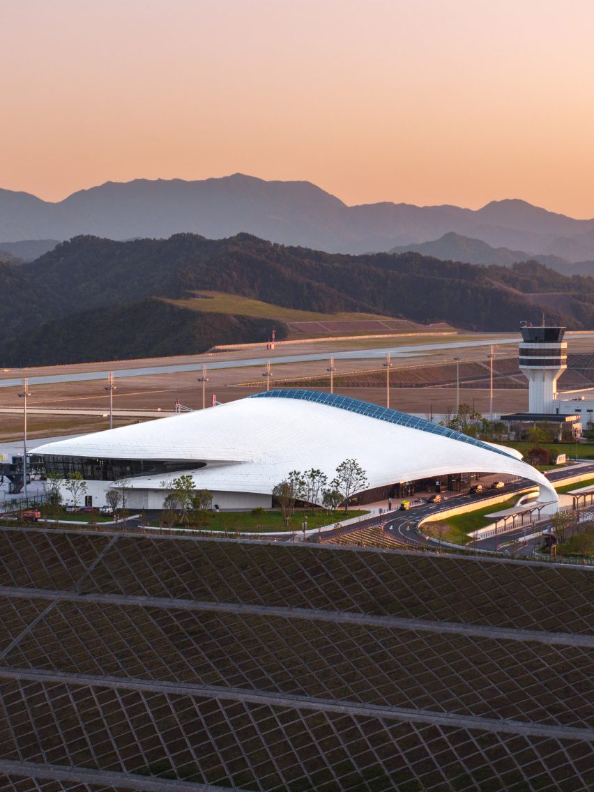 Lishui Airport by MAD