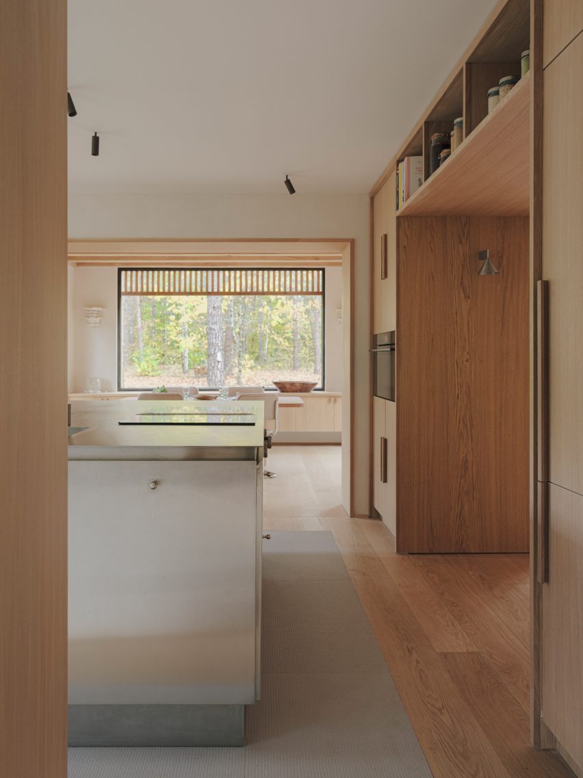 House at the Edge (Maison de l'Orée) by In Sinu Architectes