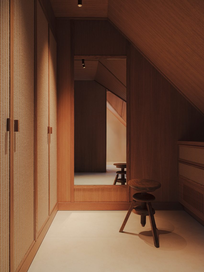 House at the Edge (Maison de l'Orée) by In Sinu Architectes