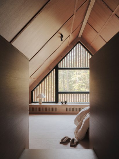 House at the Edge (Maison de l'Orée) by In Sinu Architectes