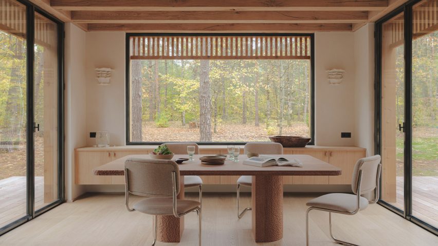 House at the Edge (Maison de l'Orée) by In Sinu Architectes