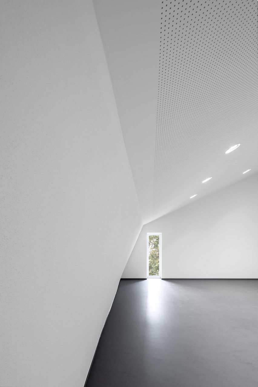 Mother-of-Pearl Experience Museum by Schulz und Schulz