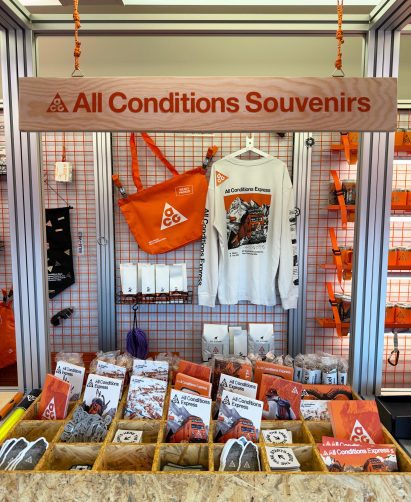 Nike train souvenirs