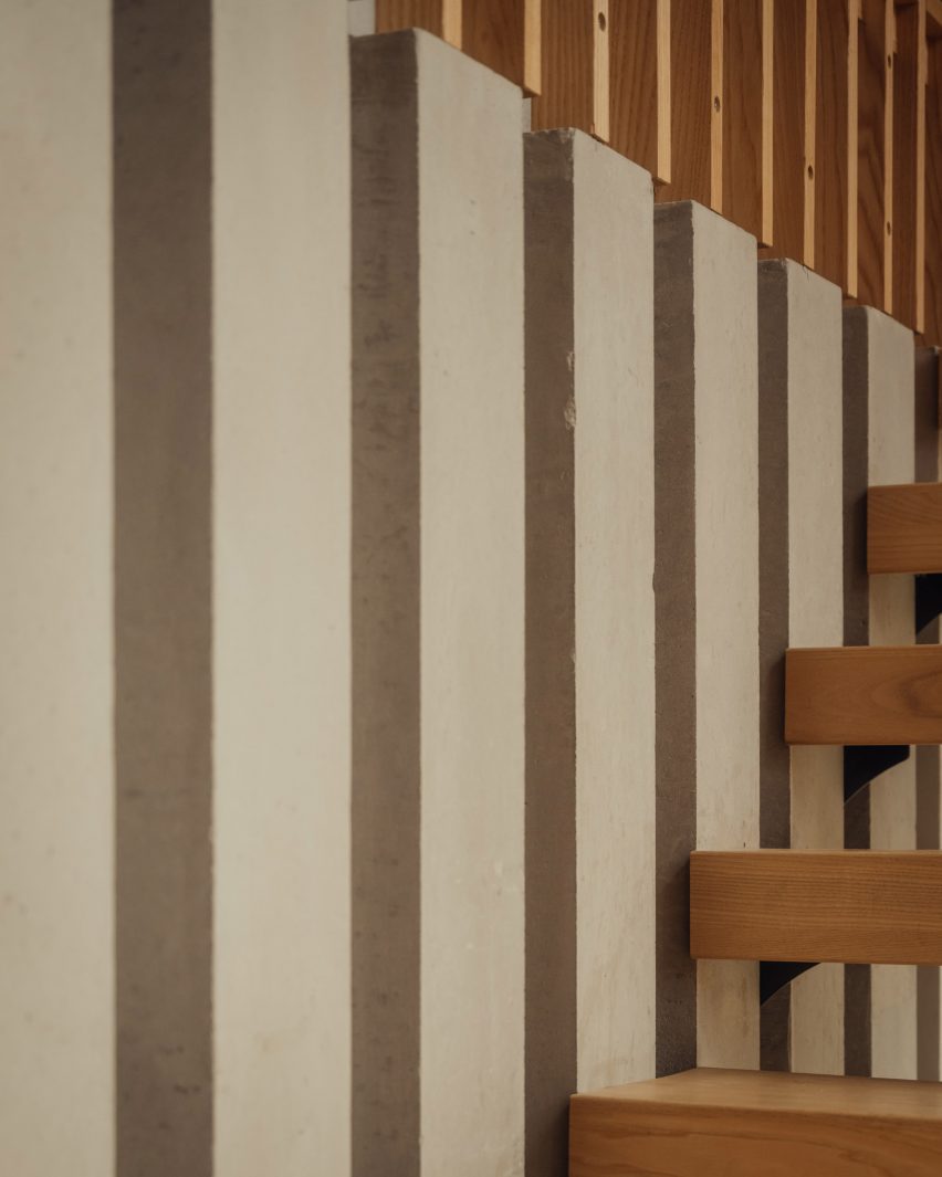 Concrete trompe wall in Orchard House