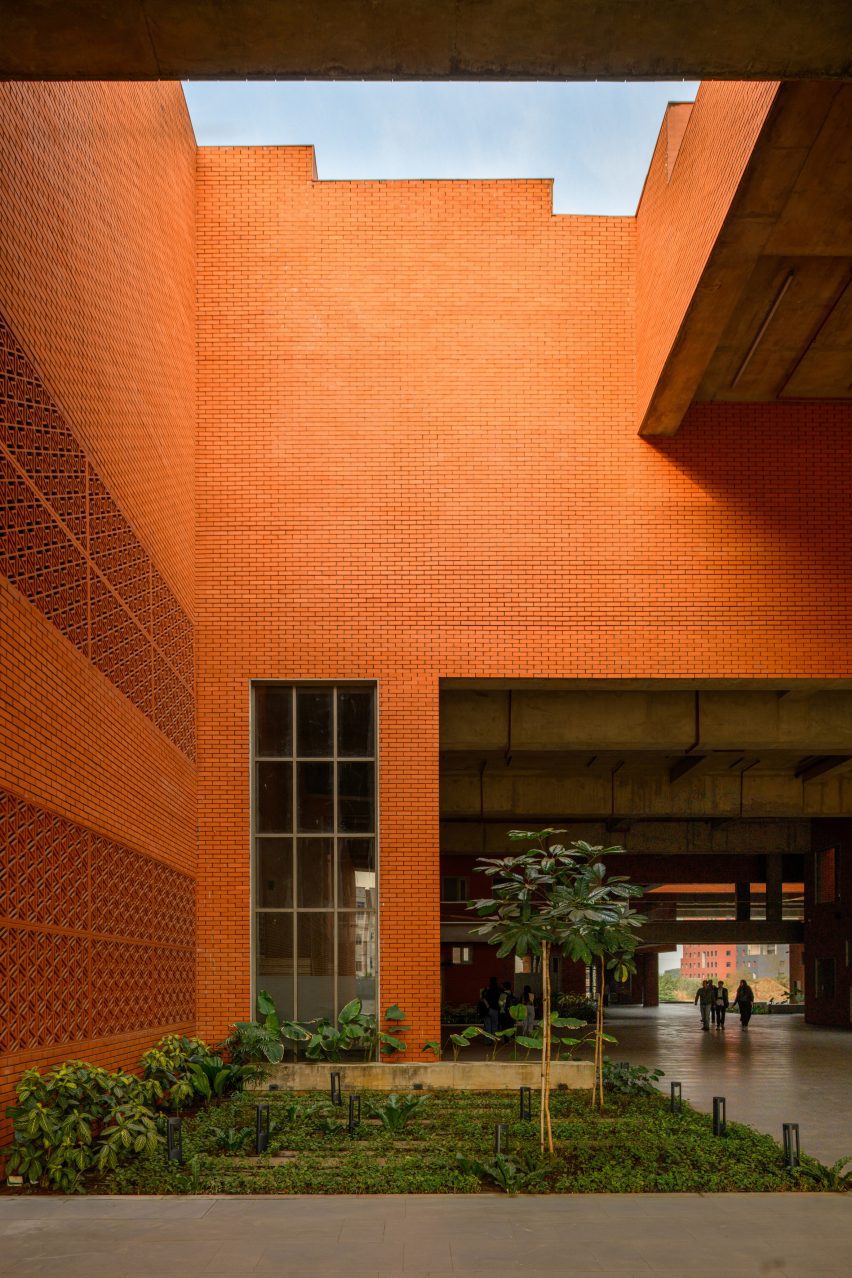 Prestige University by Sanjay Puri Architects