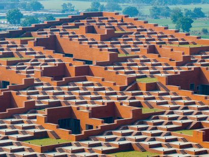 University building modelled on stepped wells