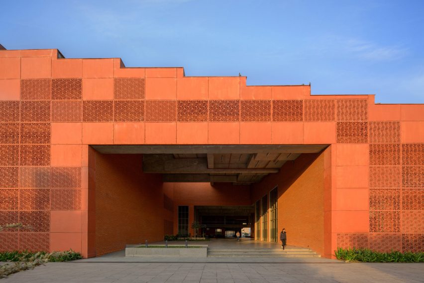 Prestige University by Sanjay Puri Architects