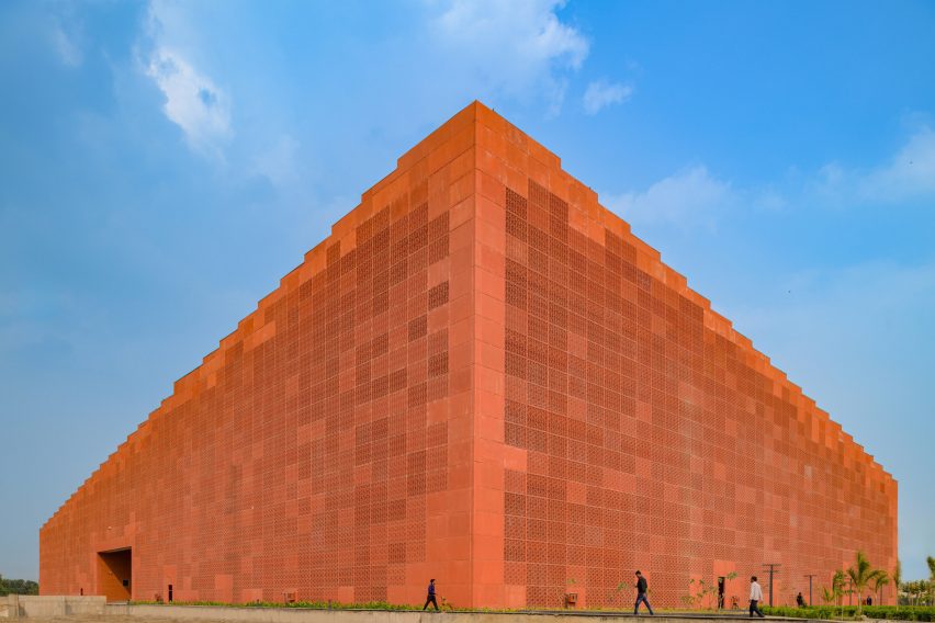 Prestige University by Sanjay Puri Architects
